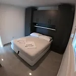 Omazic Apartment *