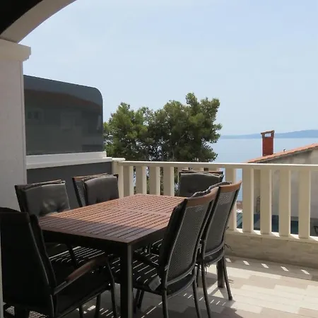 Omazic Apartament *