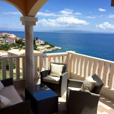 Omazic Apartament *