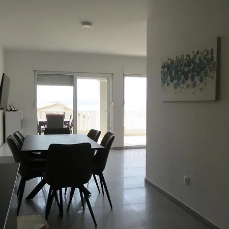 Omazic Apartment